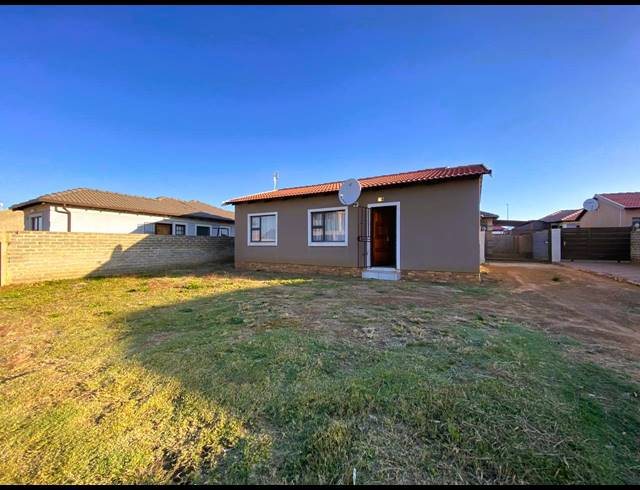 3 BEDROOM HOUSE FOR SALE IN VANDERBIJLPARK CE 4
